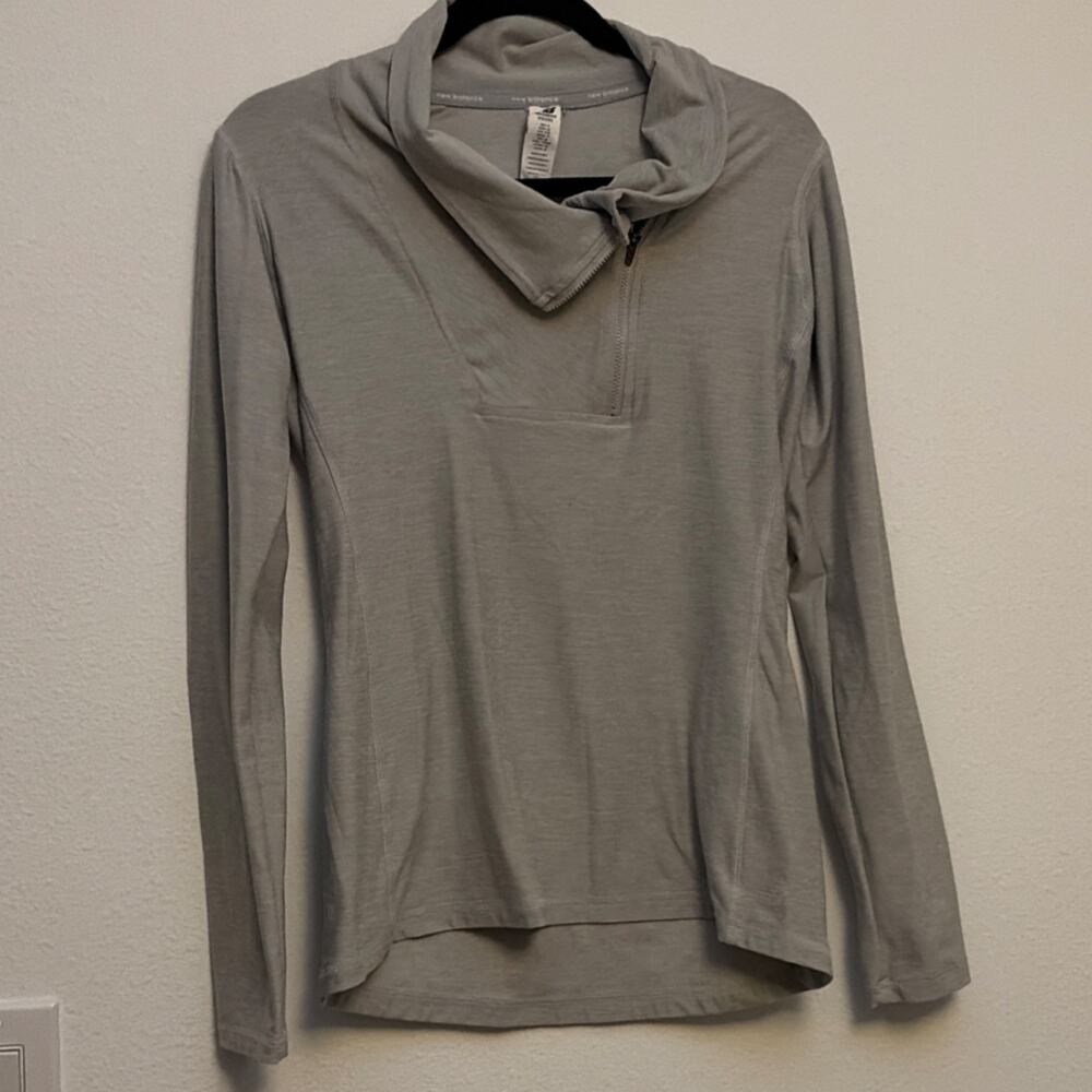 New Balance Women's 1/4 Zip Cowl Neck Gray Pullover Long Sleeve Top Size S
